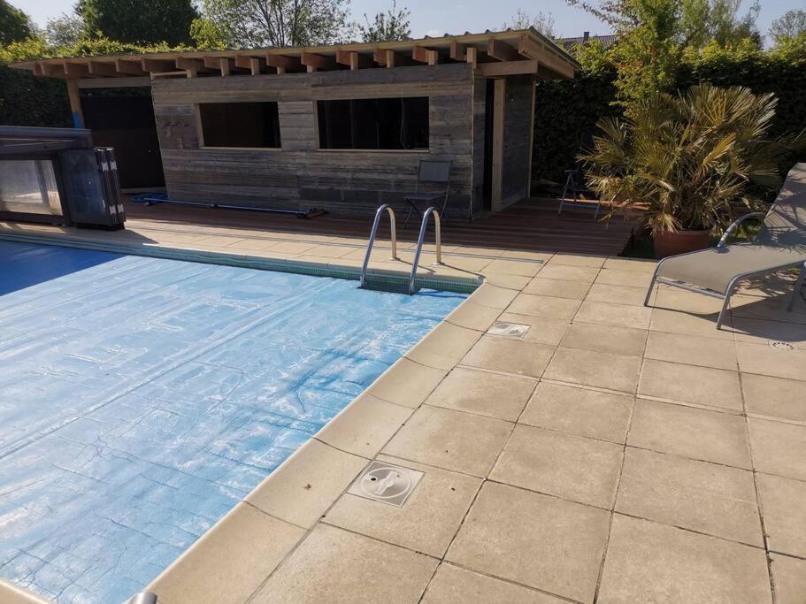 Du Curnolo 3* Pour 4/6pers Avec Spa, Piscine Hébergement de vacances Namur